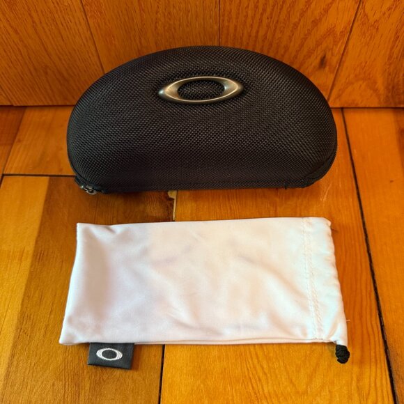 Oakley Yellow and Black Sunglasses - Picture 10 of 11